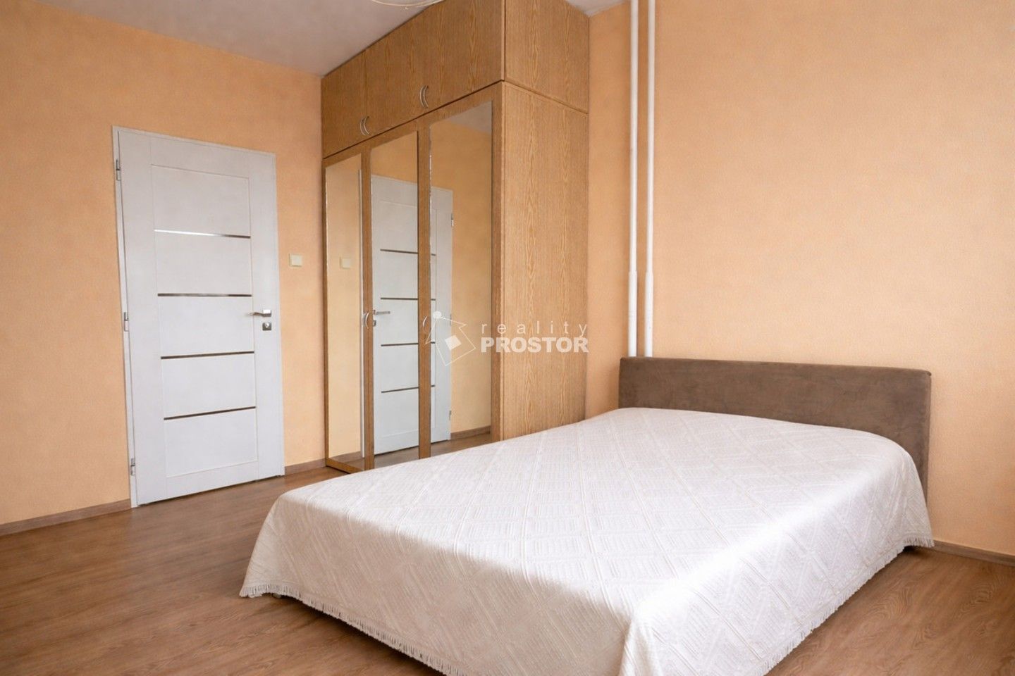 Pronájem byt 2+kk - Prosek, Praha, 45 m²