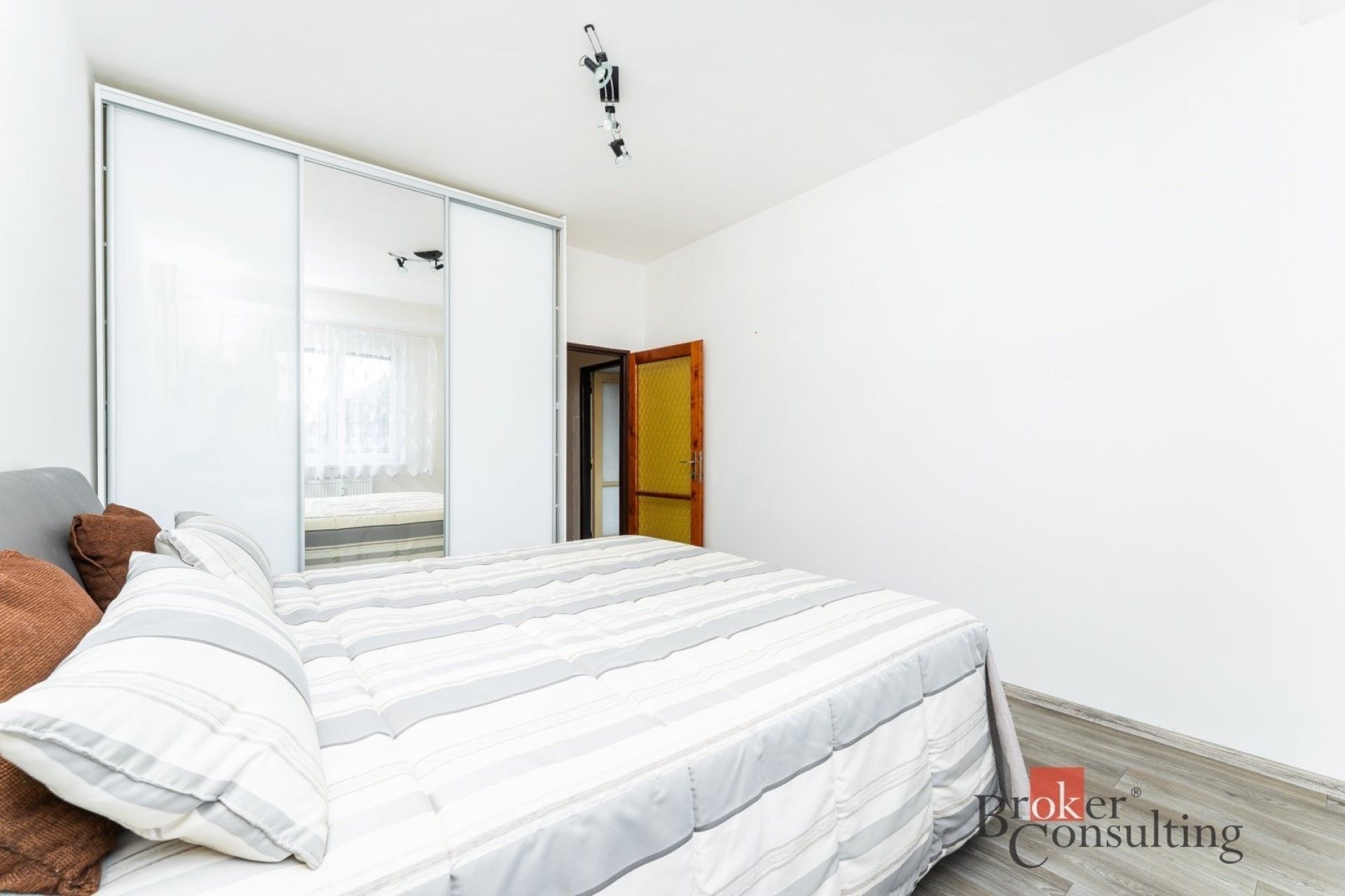 2+1, Sokolovská, Praha, 72 m² - 2