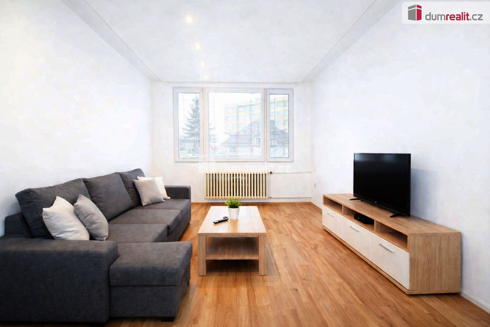 2+kk, Podle Kačerova, Praha, 41 m²