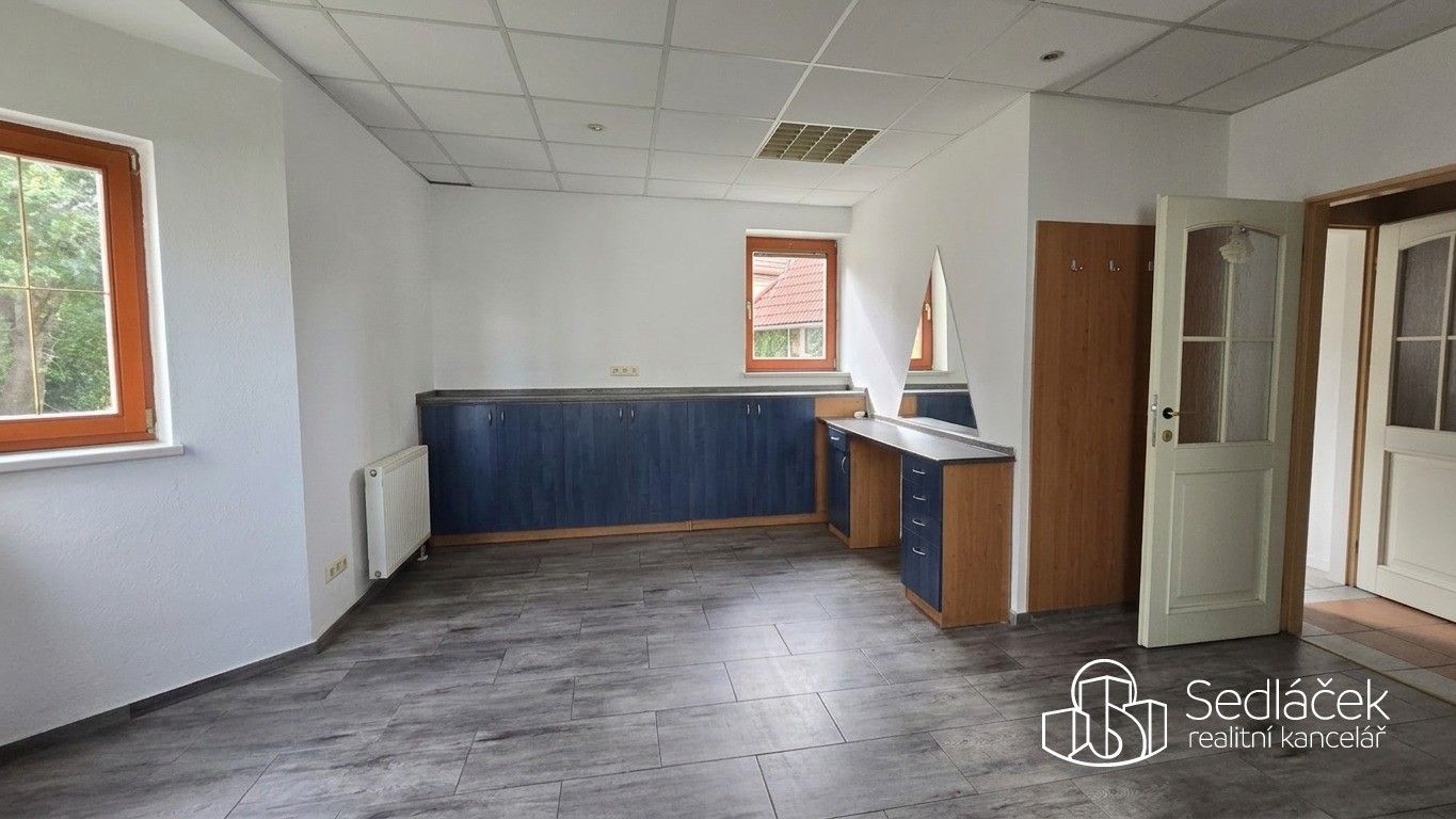 Obchodní prostory, nábřeží Petra Bezruče, Sokolov, 31 m² - 2