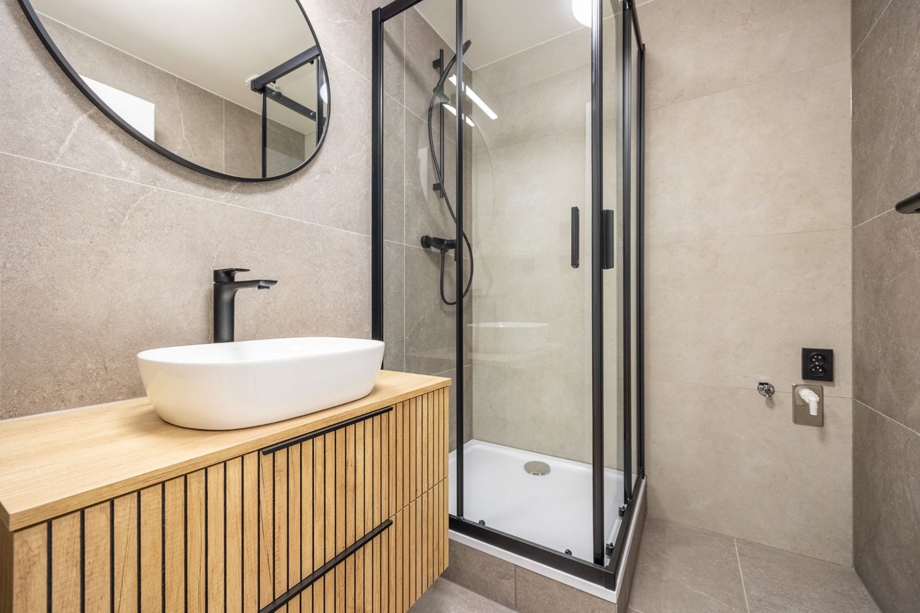 3+kk, Nekvasilova, Praha - Karlín, 57 m² - 2