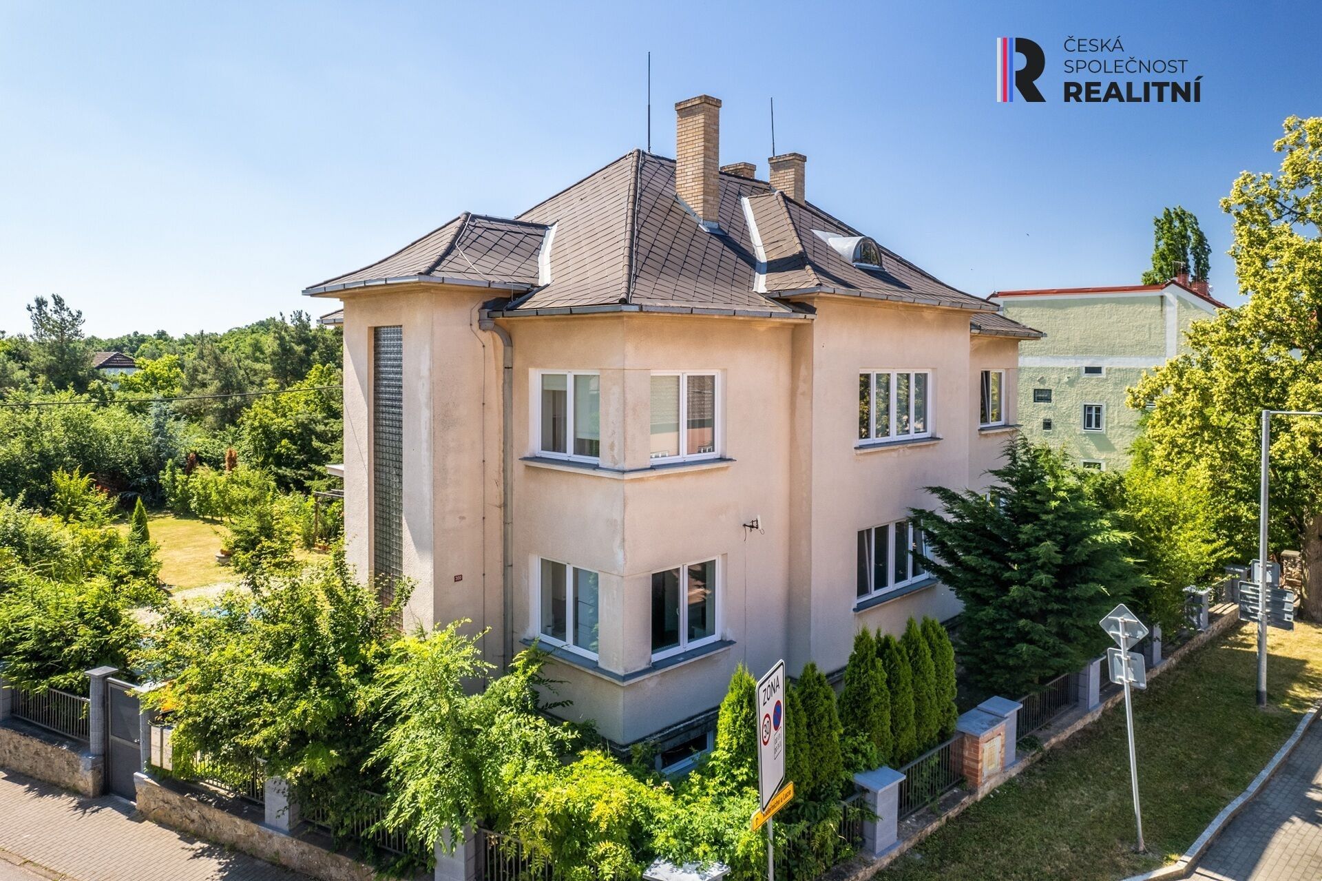 Rodinné domy, Jevišovice, 420 m² - 1