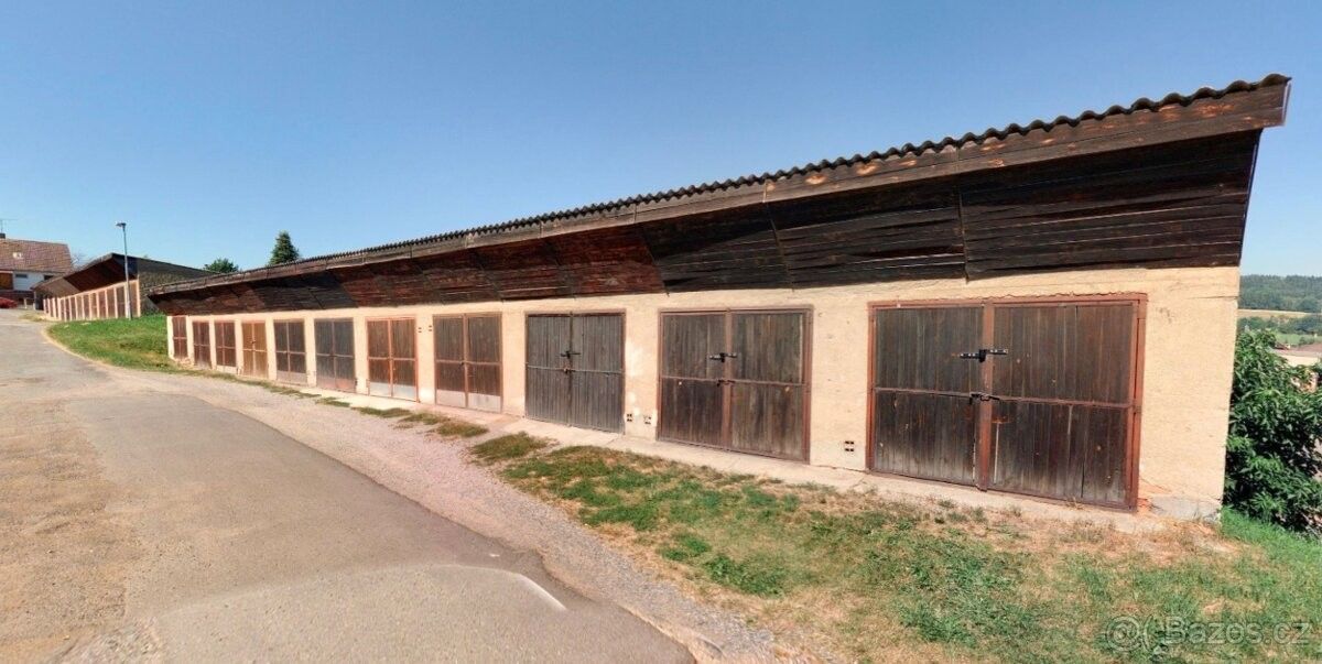 Garáže, Opava, 746 01