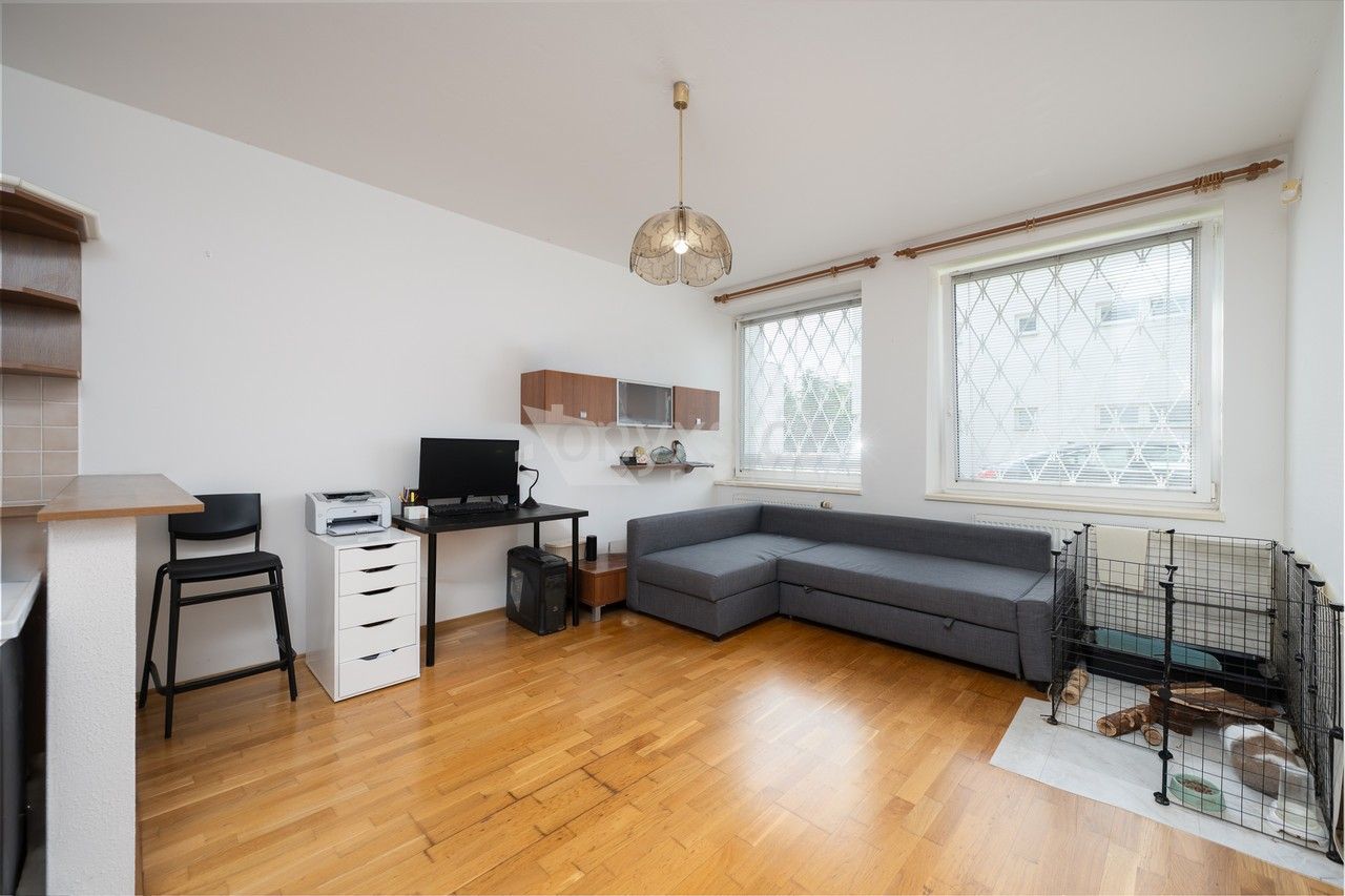 Byt 2+kk · 48 m² · U Zahradního města, Praha - 3