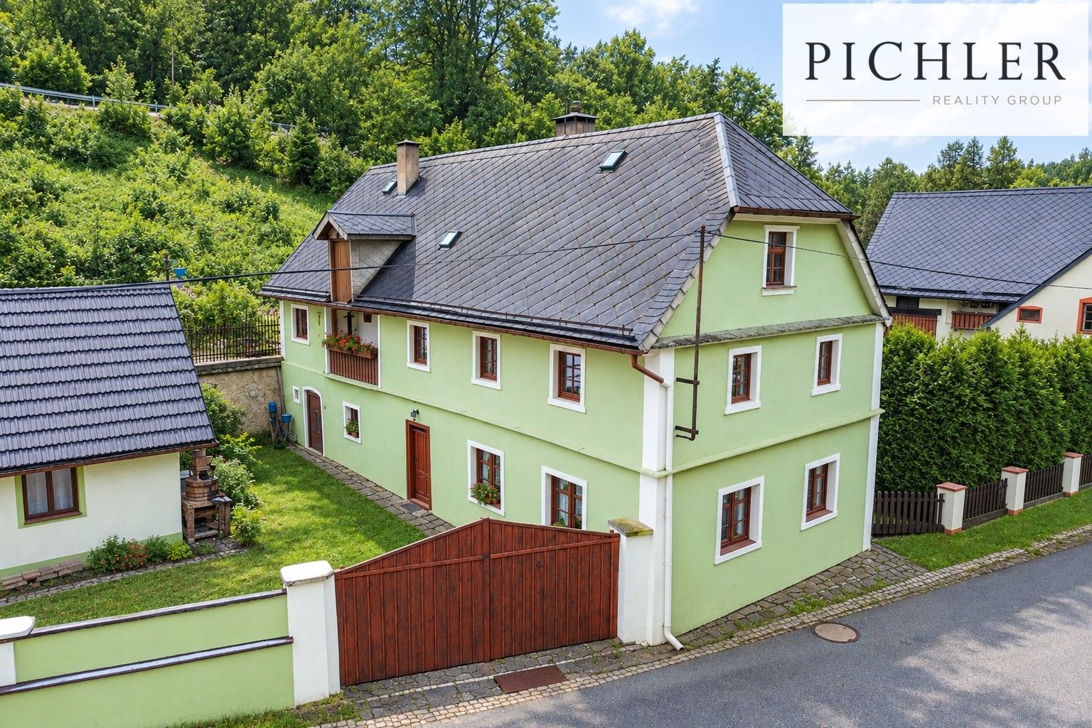 Rodinný dům · 158 m² · Úterý - 1