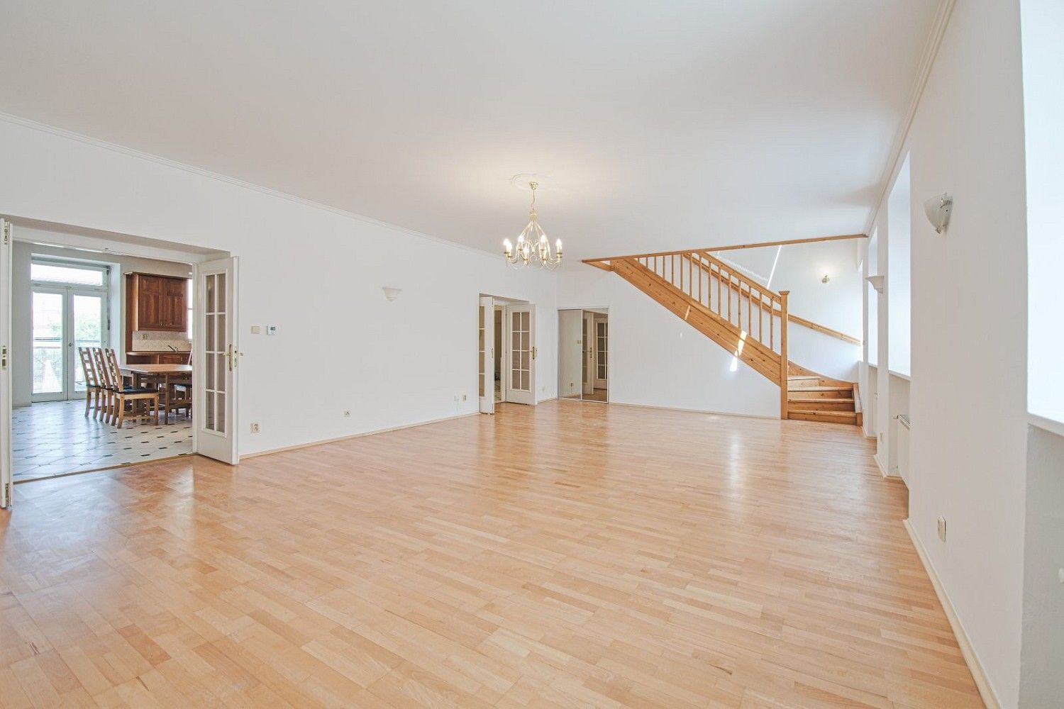 Byt 4+1, 205 m²