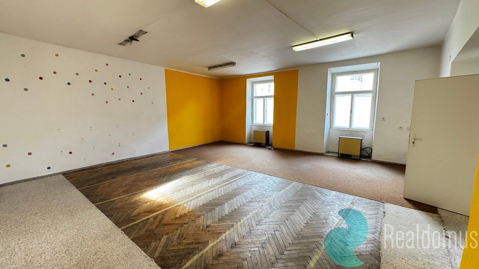 Pronájem kancelář - Velké náměstí, Prachatice, 200 m²