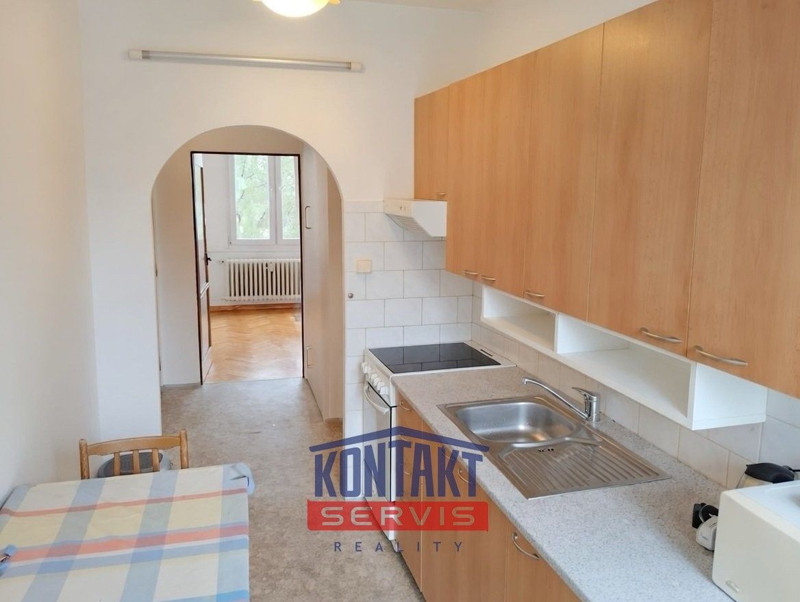 Pronájem byt 2+1 - sídliště U Nádraží, Jindřichův Hradec, 49 m²