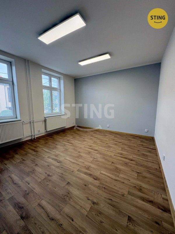 Pronájem kancelář - Fügnerova, Valašské Meziříčí, 31 m² - 2