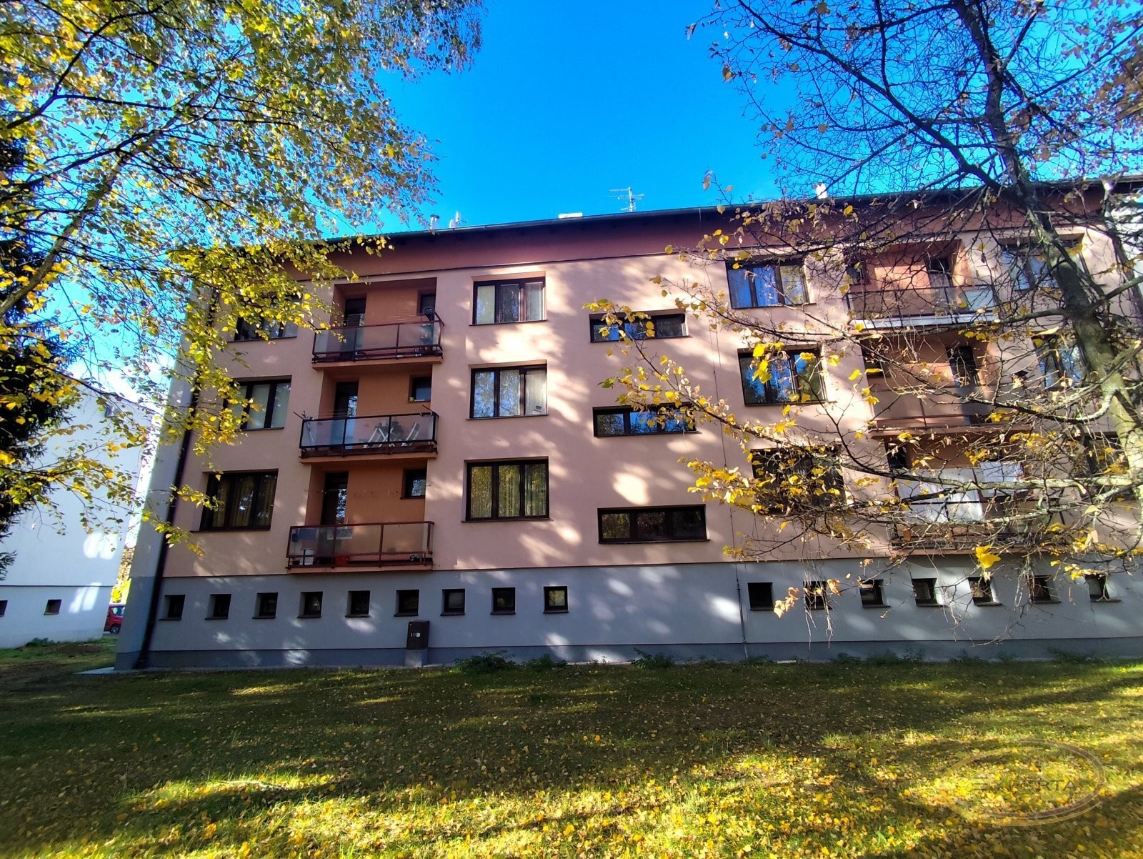 3+1, Souběžná 798, Třeboň II, 83 m² - 1