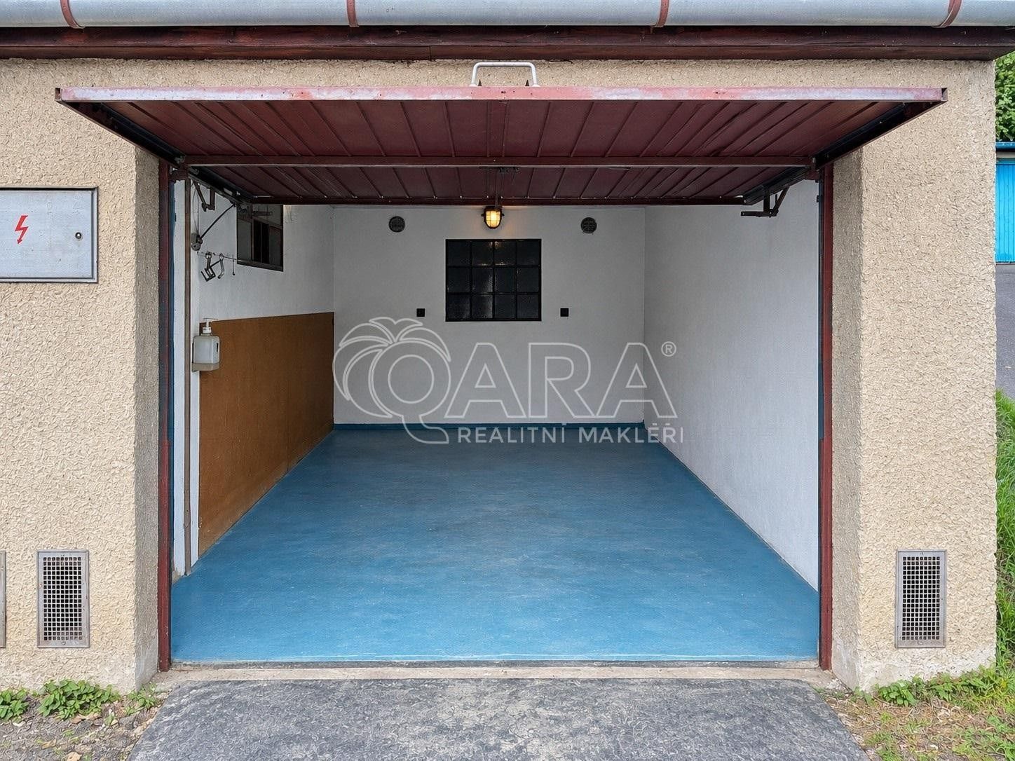 Garáže, Fulnek, 24 m² - 2