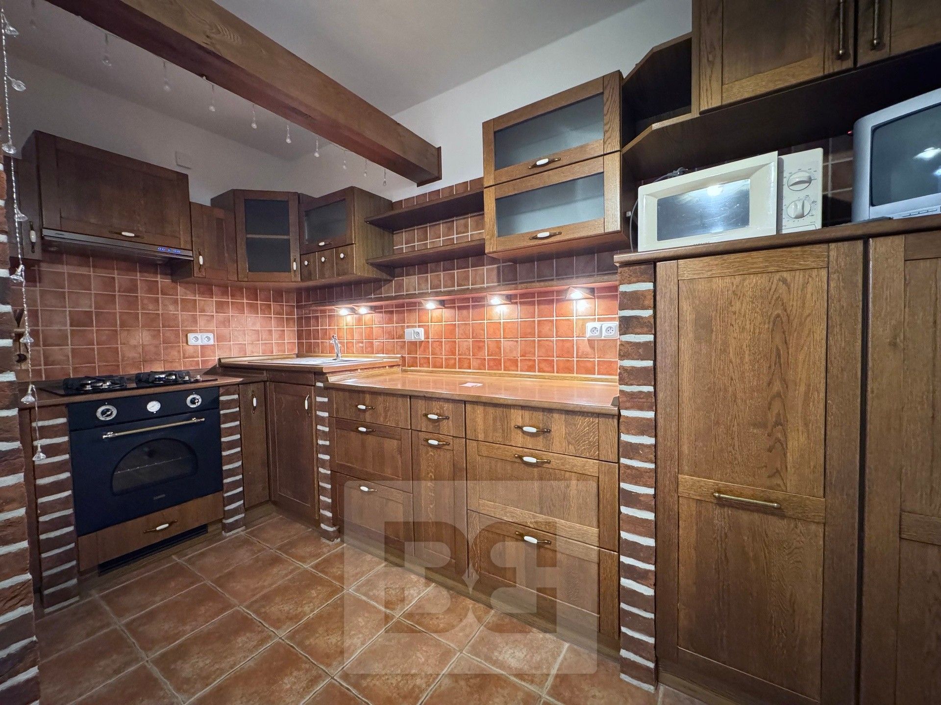 3+1, tř. Kosmonautů, Olomouc, 75 m²