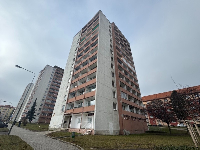 3+1, Most, 434 01, 63 m² - 1