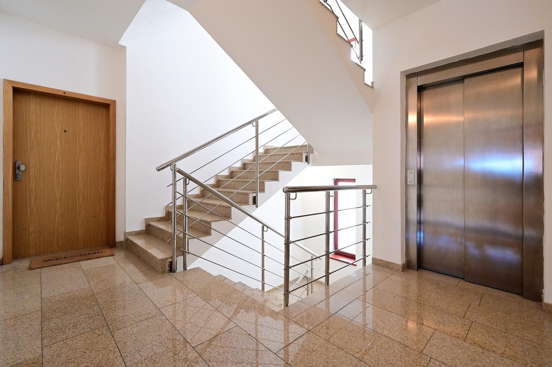 Pronájem ostatní - Voroněžská, Praha, 10 m²