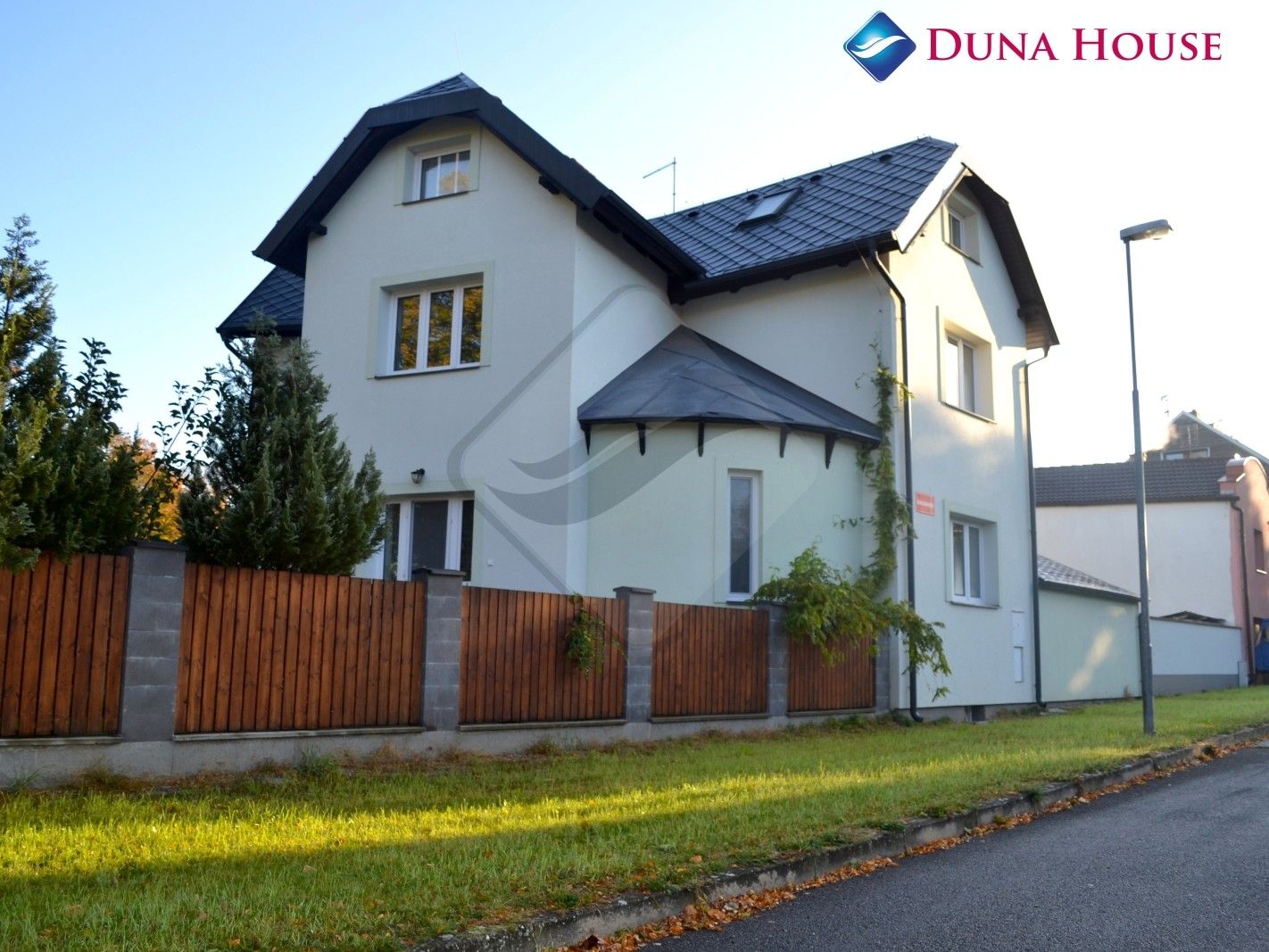 Vily, Rooseveltova, Čelákovice, 234 m² - 1