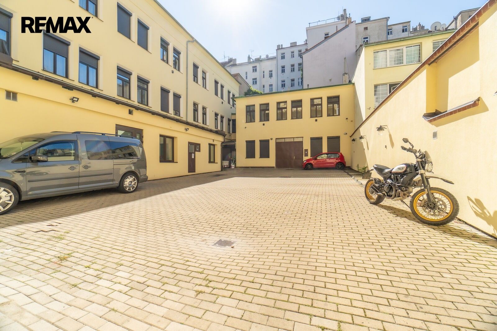 Byt 2+1 · 47 m² · Vlkova 456, Praha Žižkov - 3