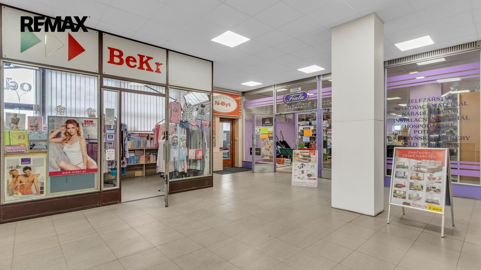 Obchodní prostory · 1 008 m² · Komenského nám. 135, Třebíč Vnitřní Město - 3