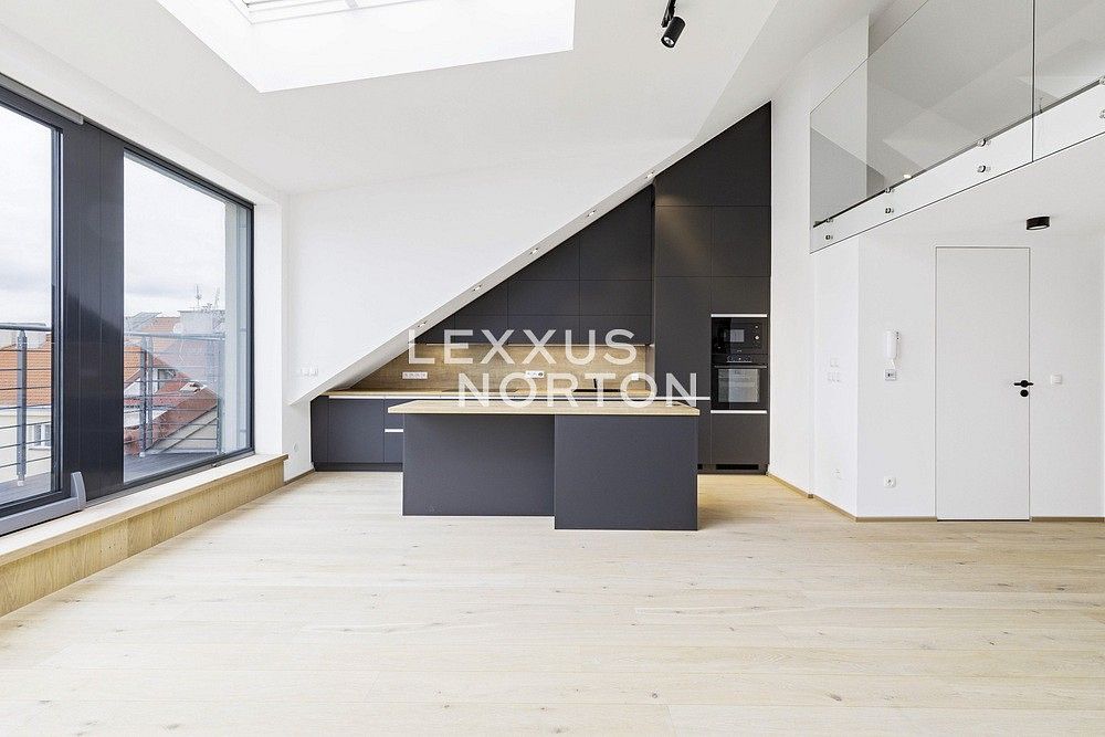 Pronájem byt 3+kk - Českomalínská, Praha 6 - Bubeneč, 123 m² - 5