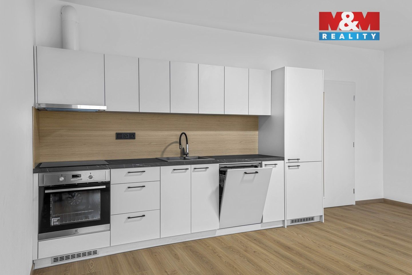 Prodej byt 1+kk - Antonína Petrofa, Hradec Králové, 32 m²