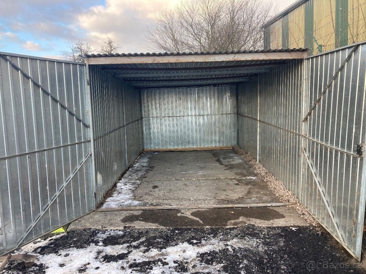 Garáže, Kočí, 538 61