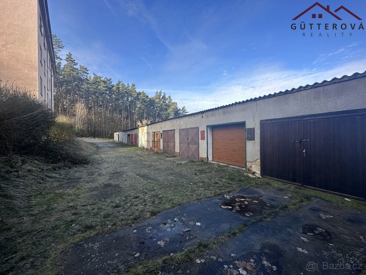Garáže, Třemošná, 330 11