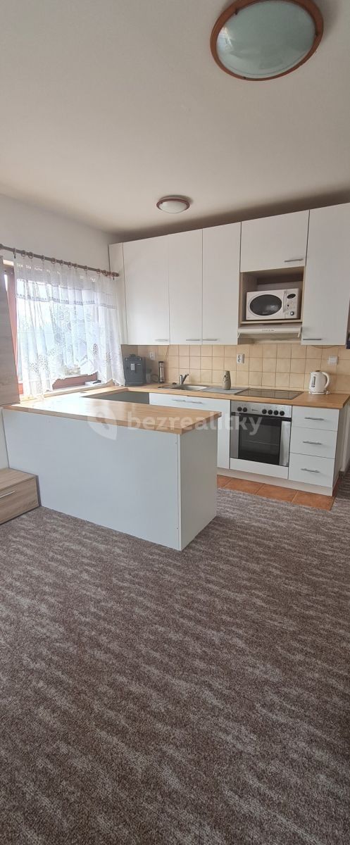 2+kk, K Letišti, Karlovy Vary - Olšová Vrata, Karlovarský kraj, 45 m²