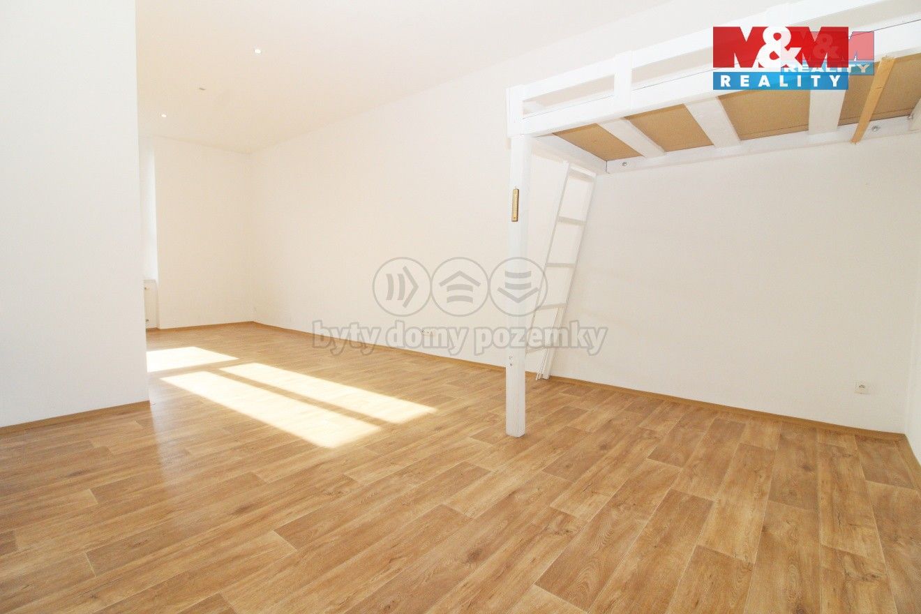 Pronájem byt 1+kk - Pod Holým vrchem, Česká Lípa, 38 m²