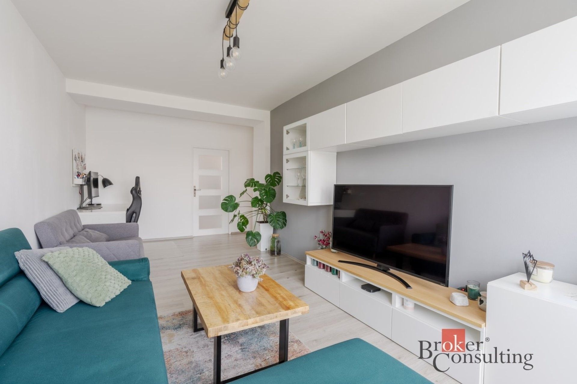 2+1, Michelangelova, Praha, 51 m² - 1