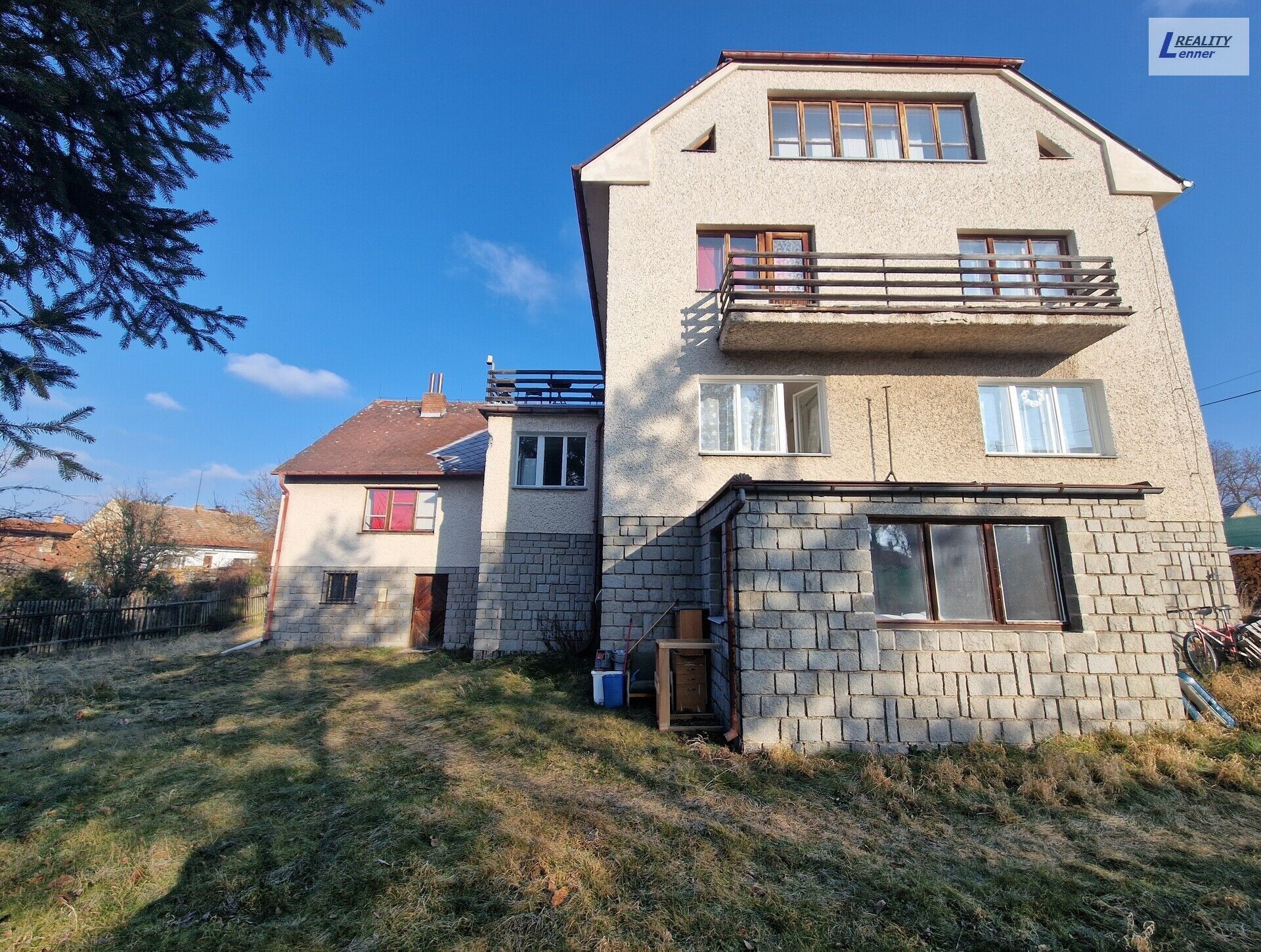 Prodej komerční - Nečín, 218 m²