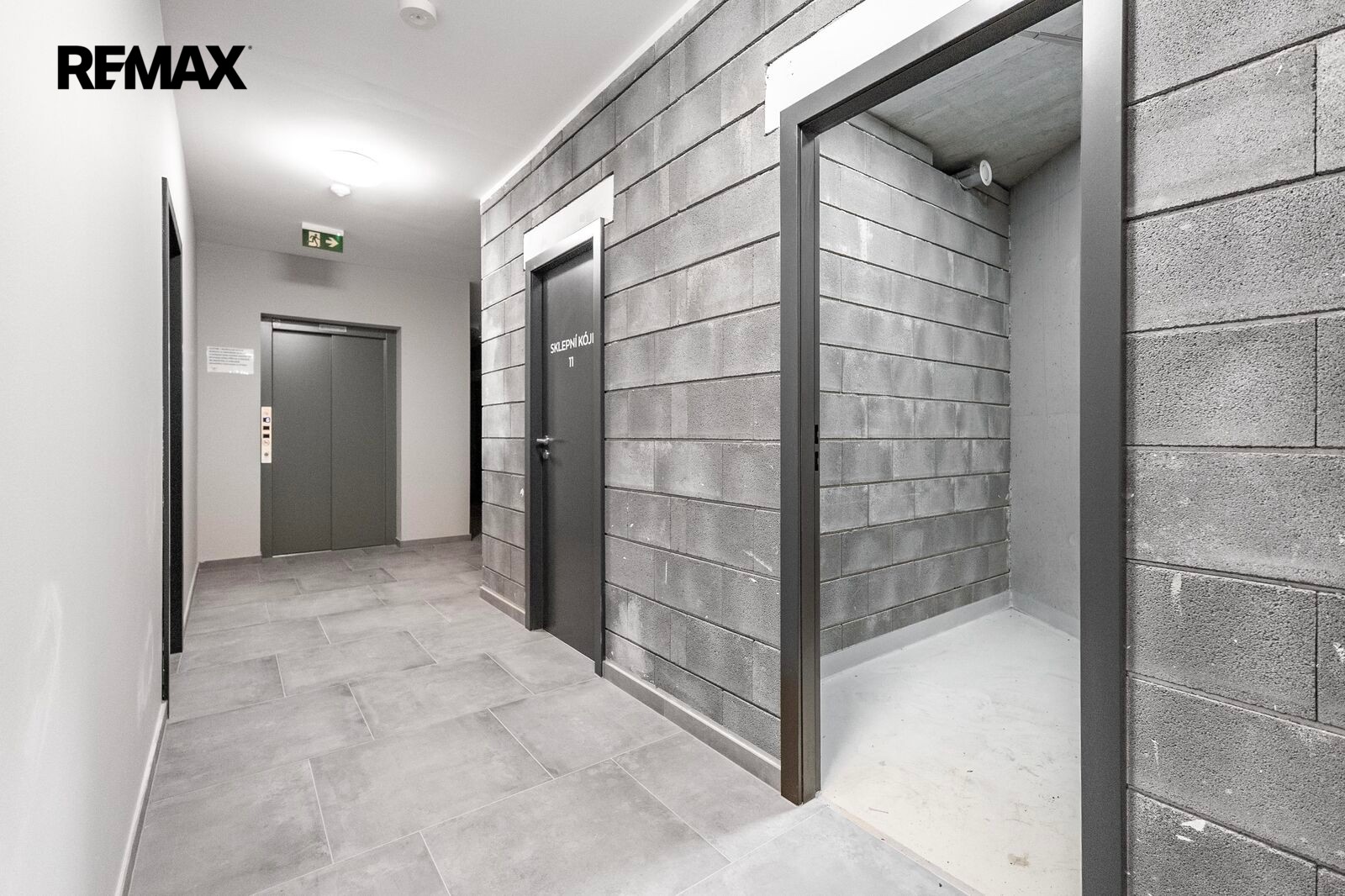 Sklady, Arnošta Valenty 533, Praha Černý Most, 3 m² - 1