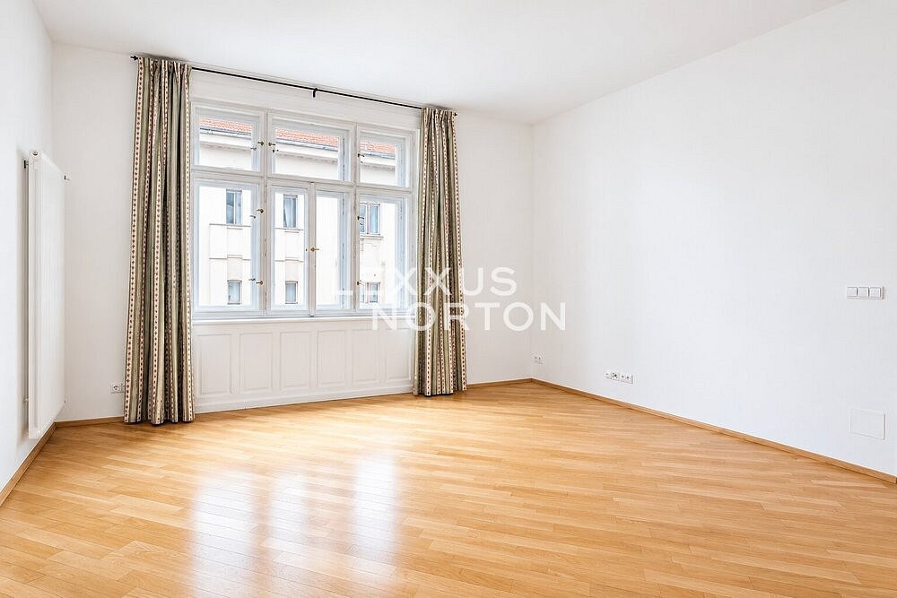 4+1, Odborů, Praha 2 - Nové Město, 100 m² - 1