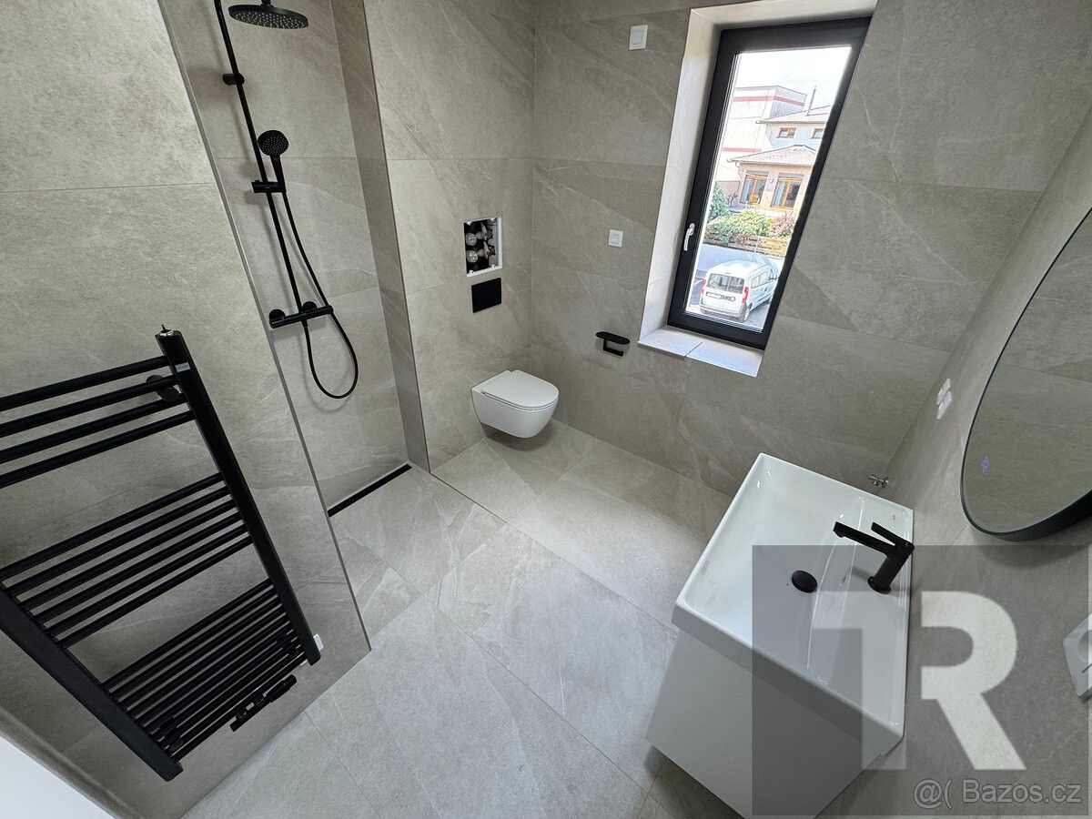 Byty, Nýřany, 330 23