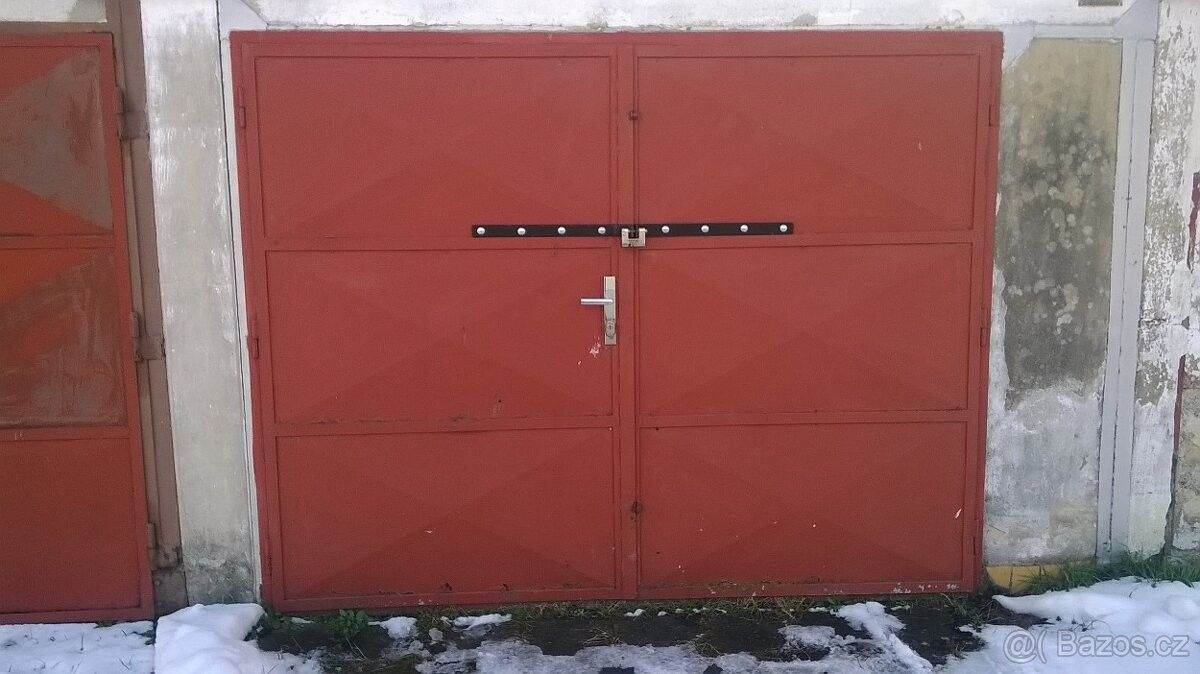 Garáže, Opava, 746 01