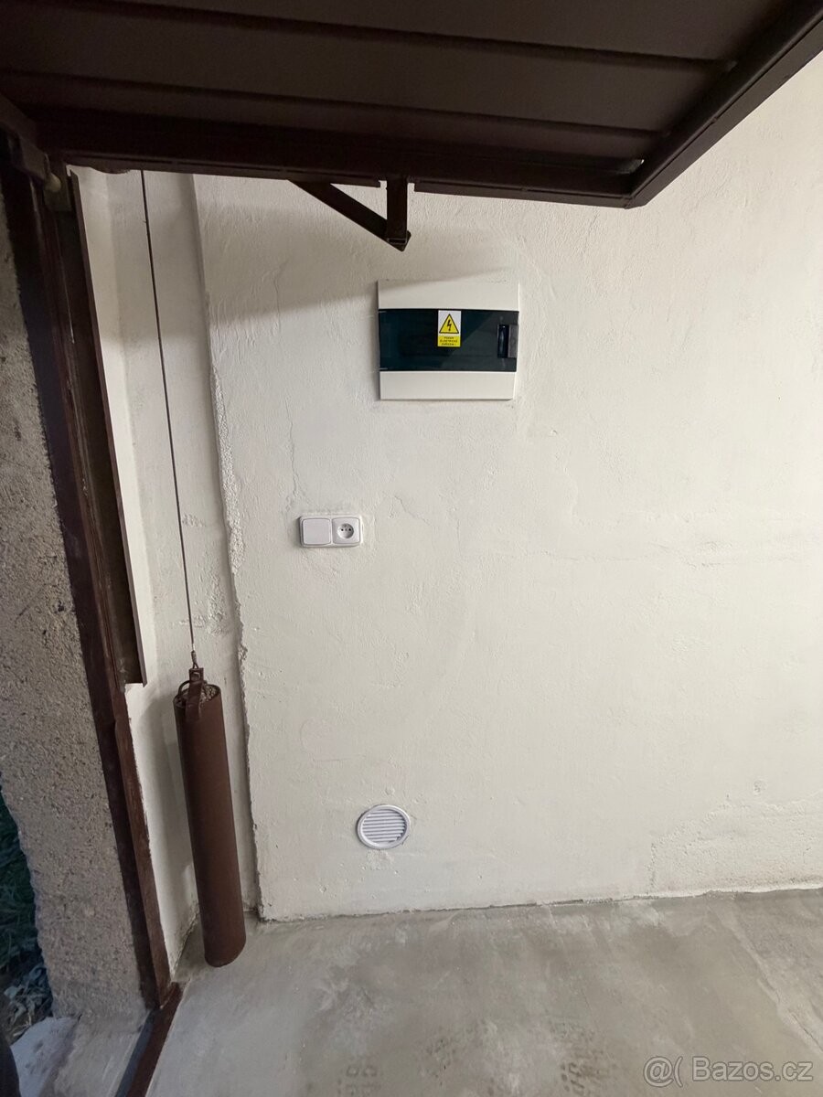 Pronájem garáž - Úpice, 542 32, 19 m² - 5