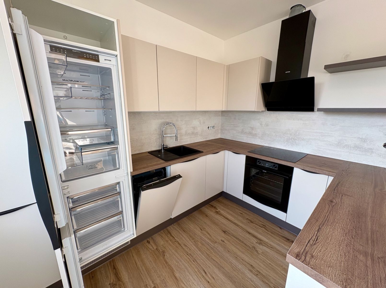 Pronájem byt 1+kk - Generála Bočka, Praha - Kbely, 39 m² - 2