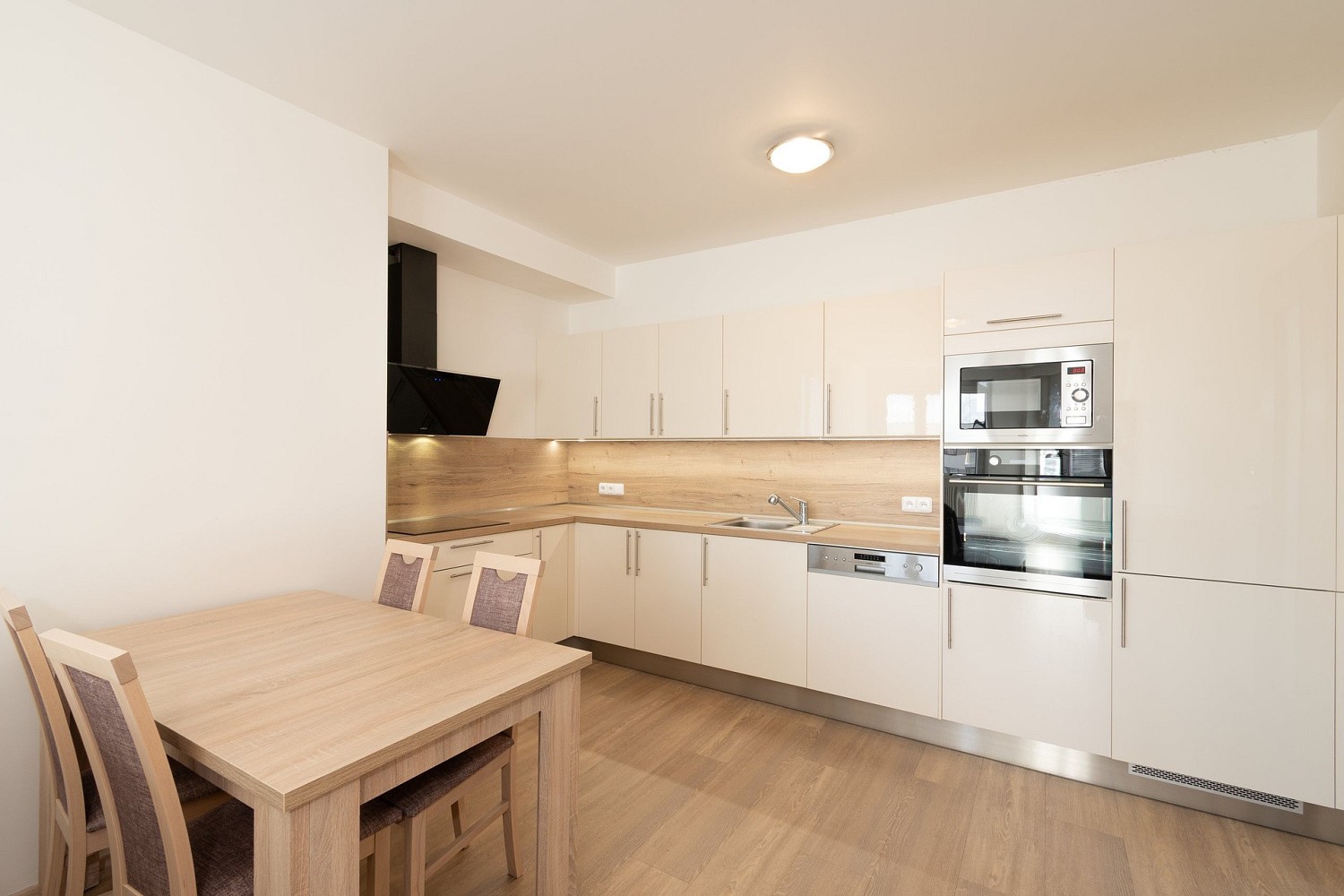 2+kk, Hugo Haase, Praha 5 - Hlubočepy, 57 m² - 1