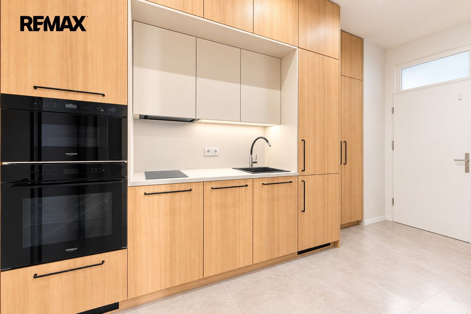 1+1, Milíčova 471, Praha Žižkov, 38 m² - 2