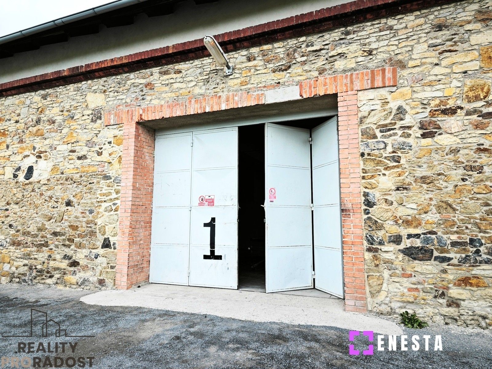 Sklady, Ke Statkům, Tursko, 619 m²