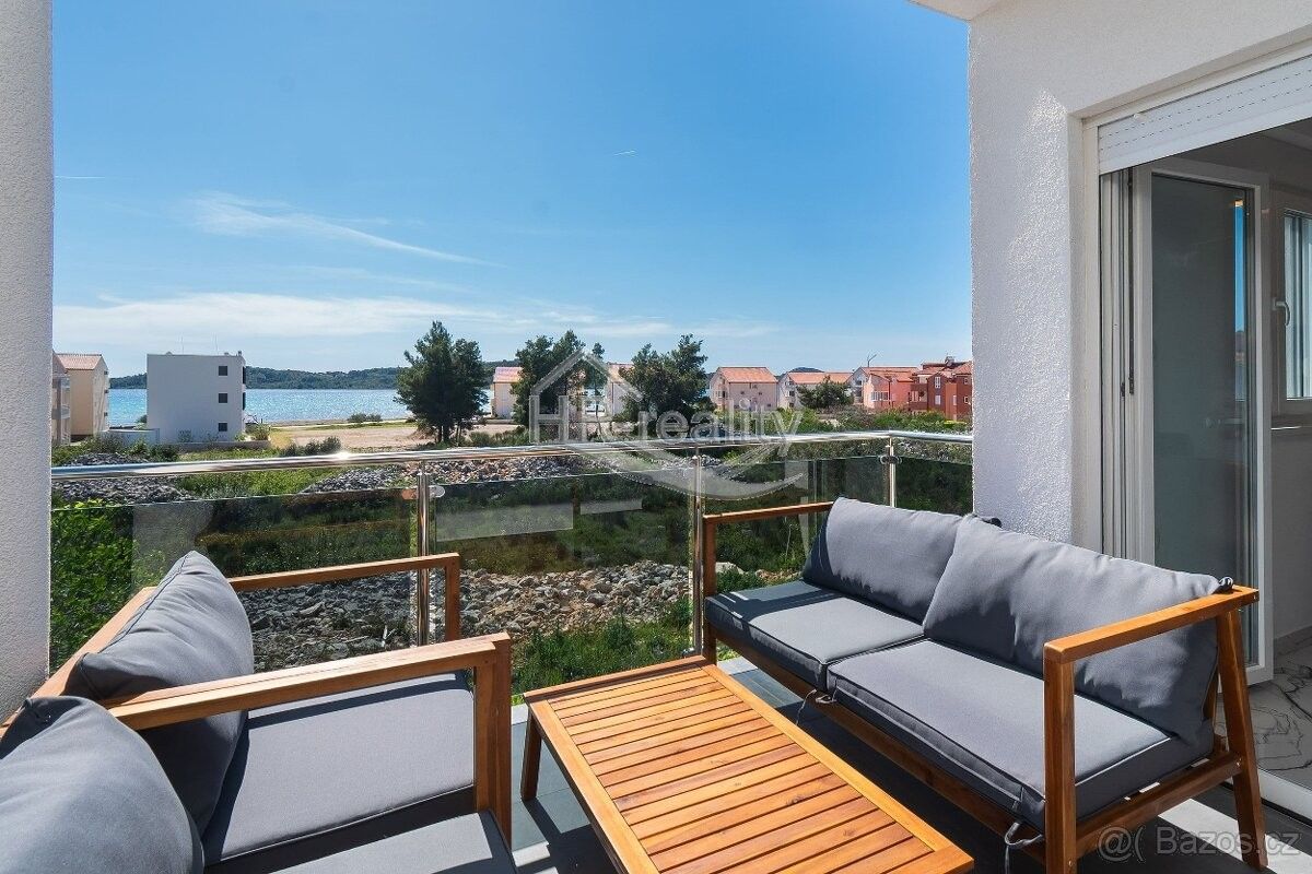 Prodej byt - 987 66, Zahraničí