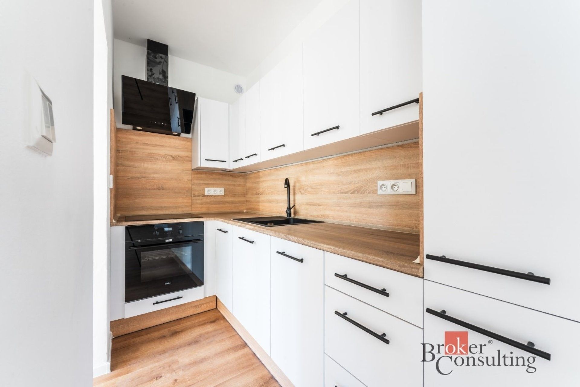 Pronájem byt 2+kk - Cottonové, Ostrava, 37 m² - 2