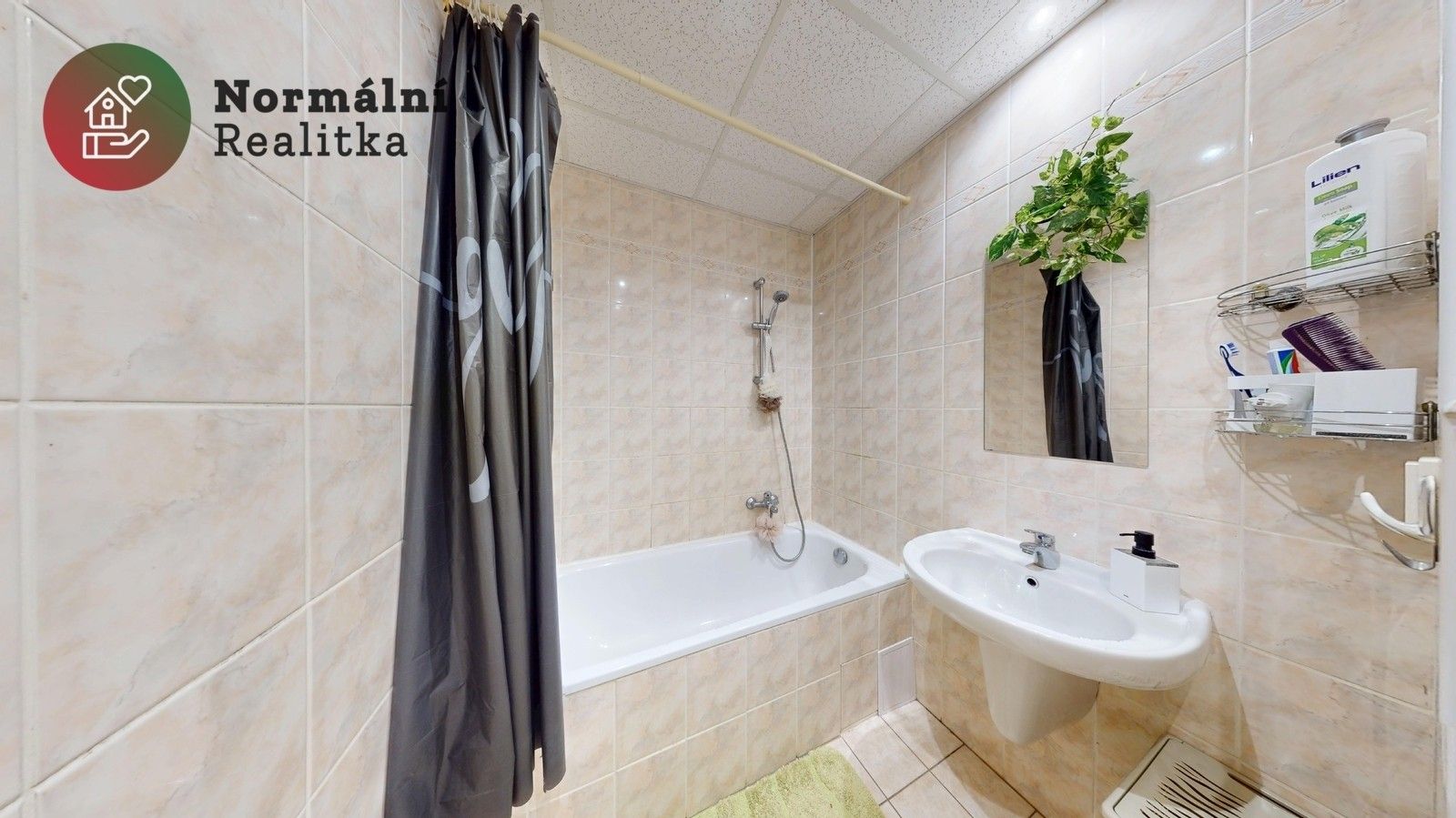 Byt 3+1 · 63 m² · U Tvrze, Děčín - 4