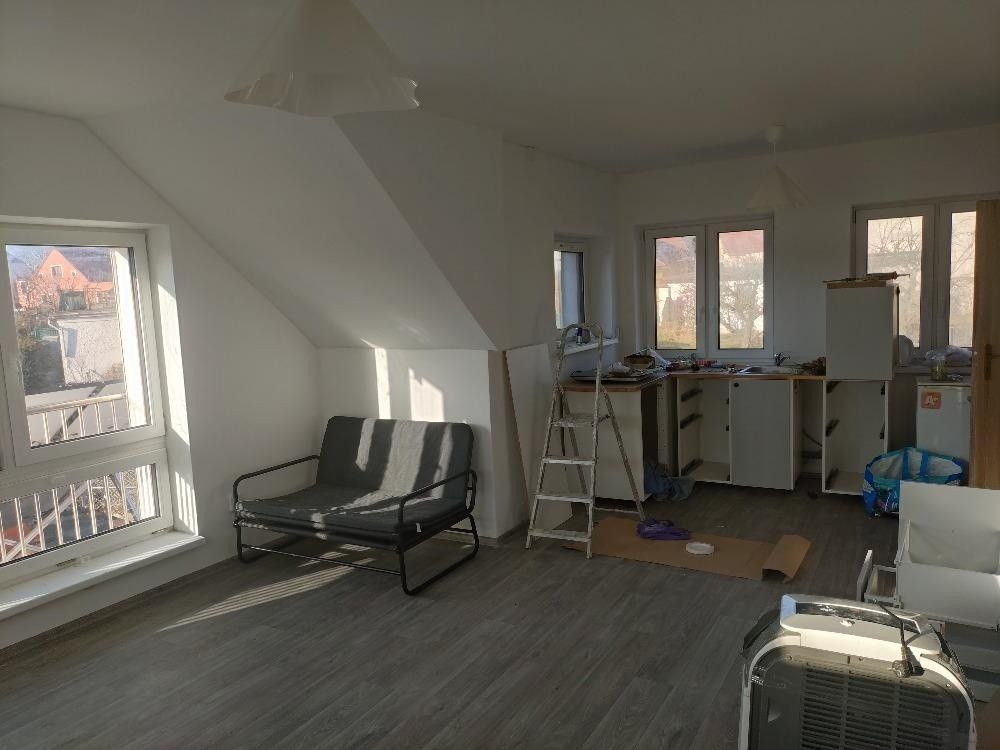 Pronájem byt - Jenštejn, 250 73