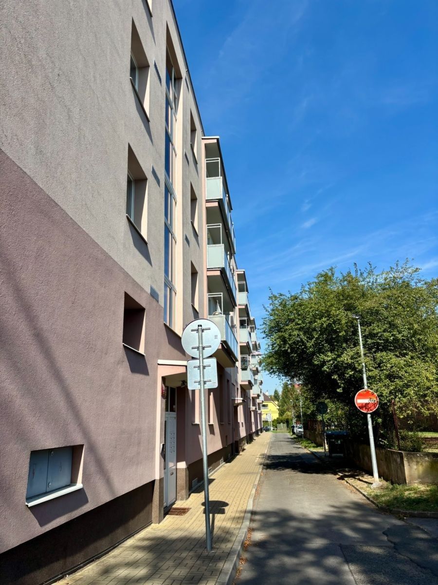 Byt 2+kk · 54 m² · Bludovická, Praha - Letňany - 2