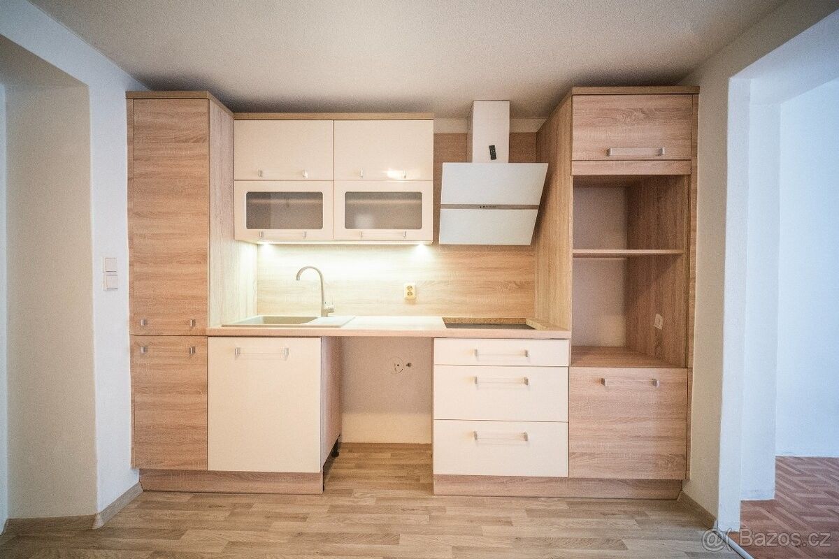 Byt · Broumov, 550 01 - 3