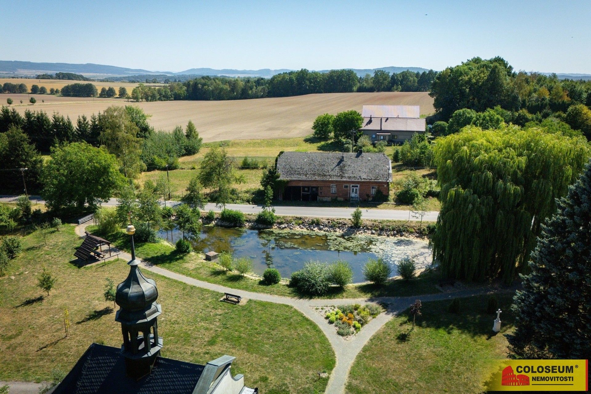 Prodej rodinný dům - Trpík, 300 m² - 5