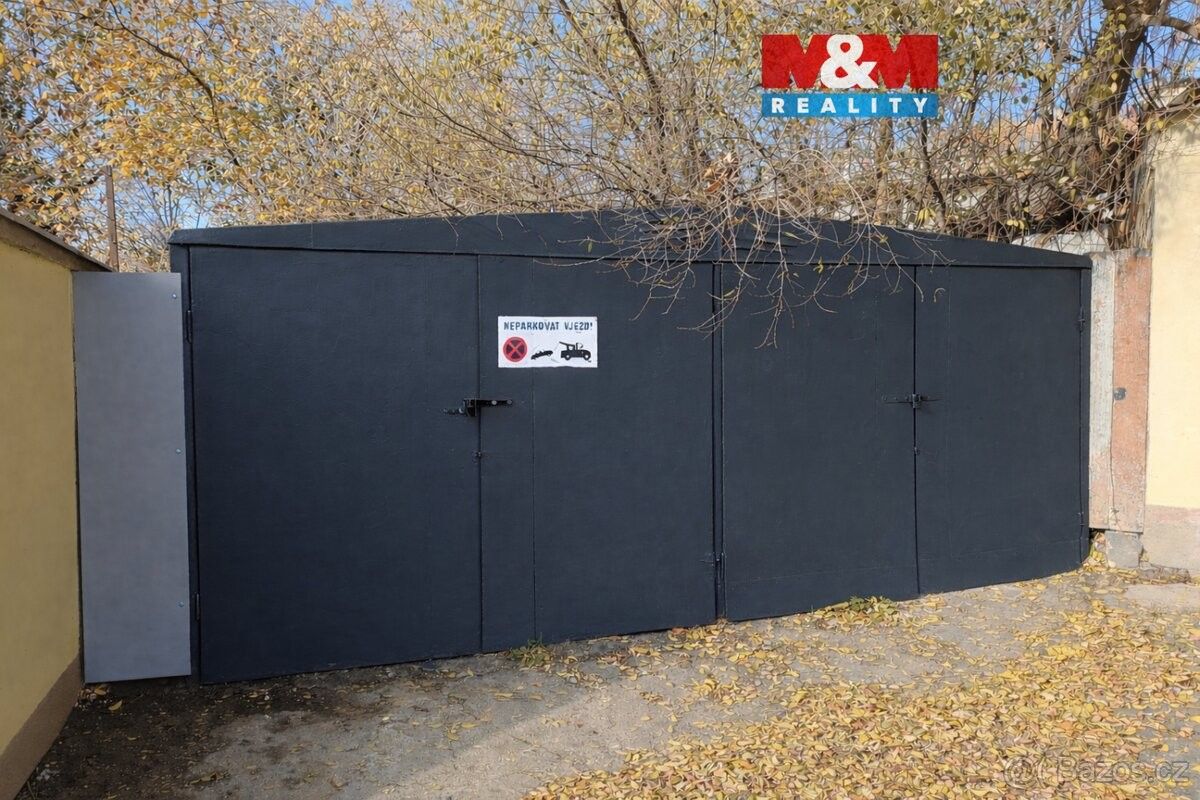 Garáže, Praha, 140 00