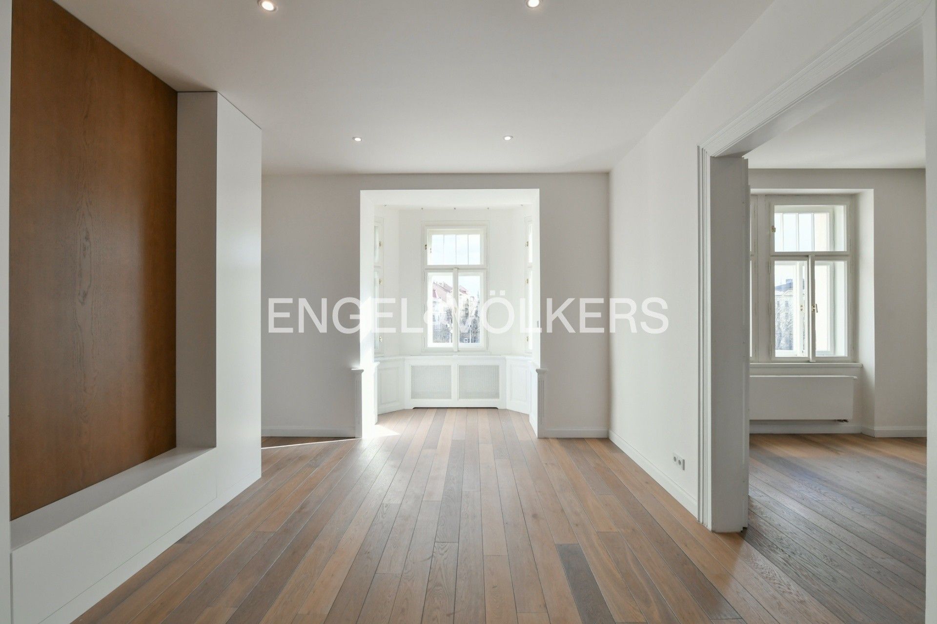 Pronájem byt 3+kk - náměstí Jiřího z Poděbrad, Praha, 93 m²