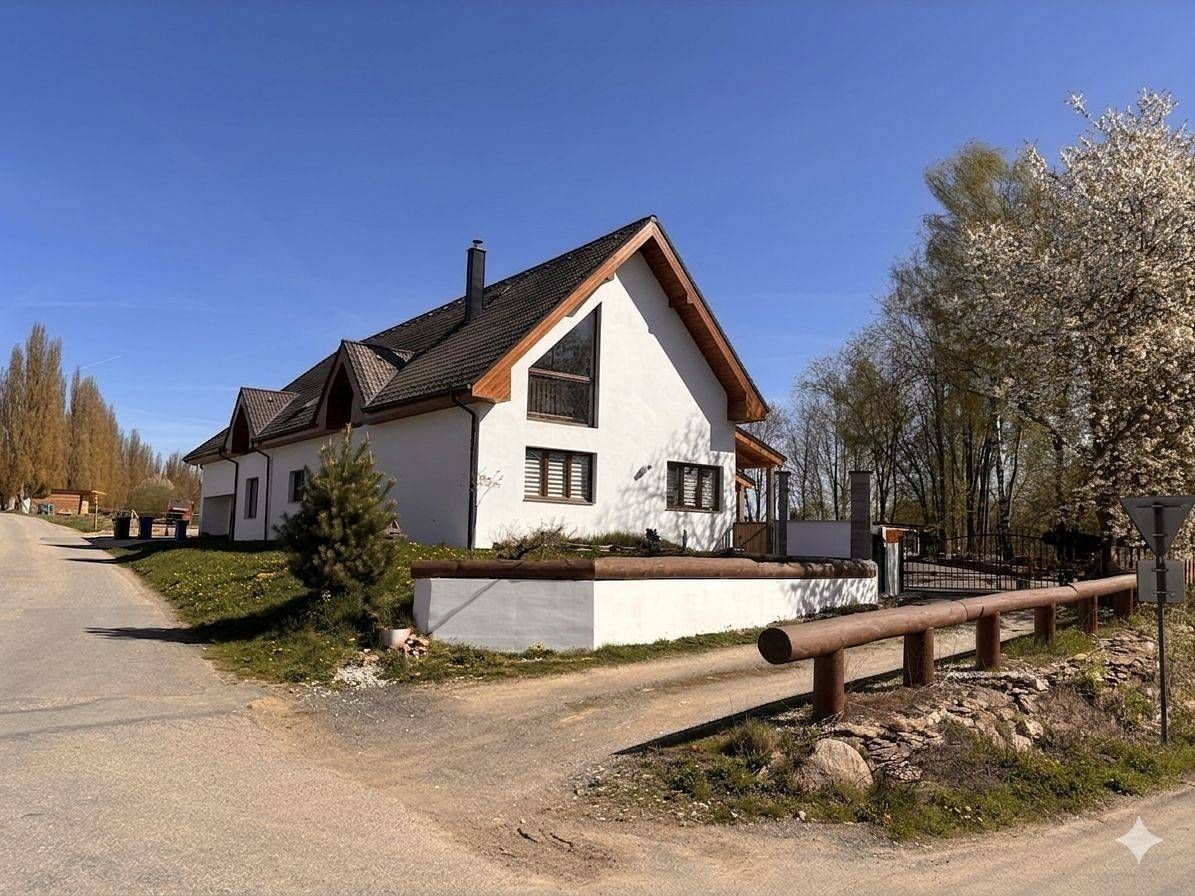 Chaty, Chrbonín - Chrbonín, Jihočeský kraj