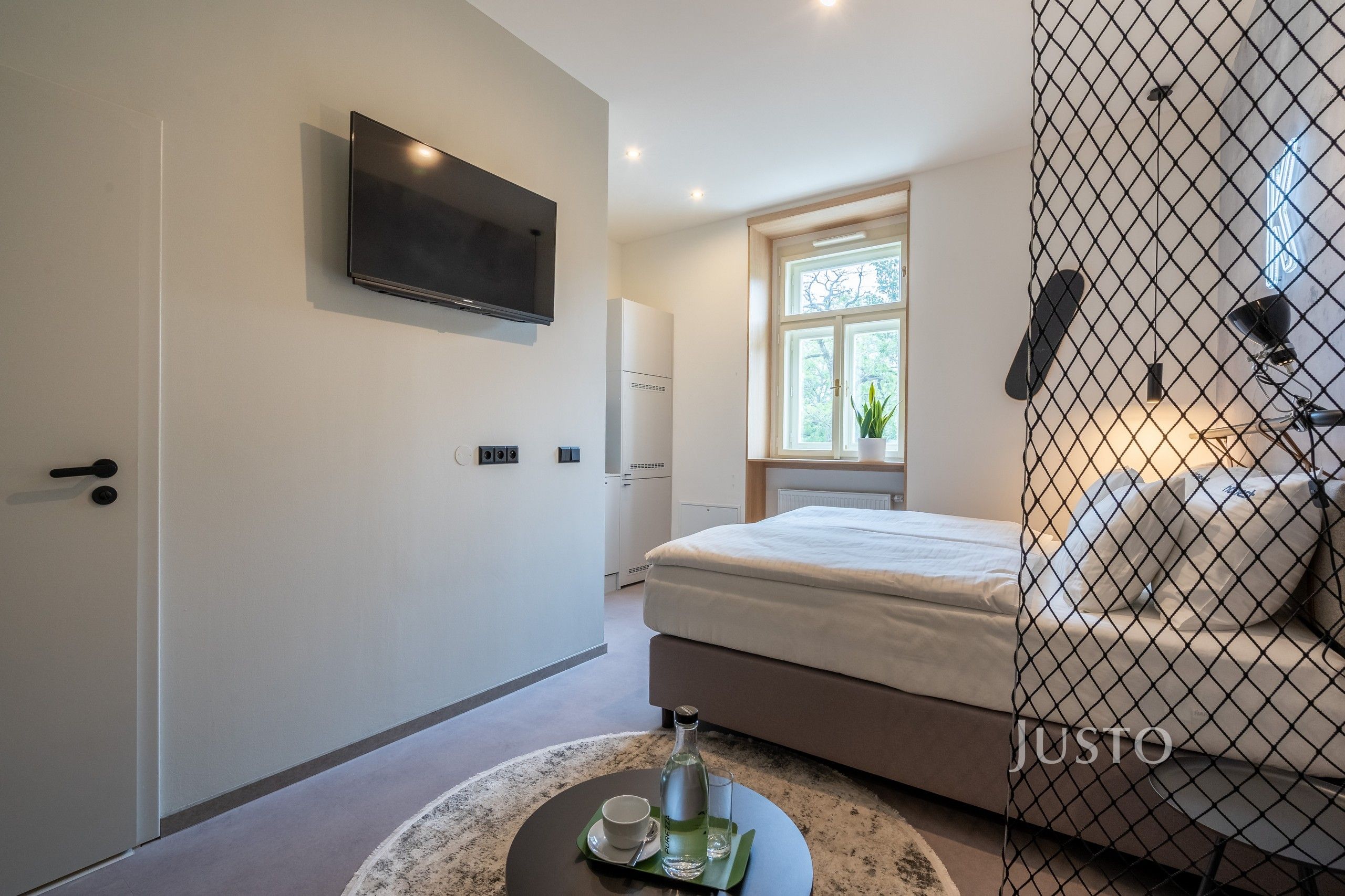 1+kk, Prvního pluku 211, Praha Karlín, 25 m² - 1