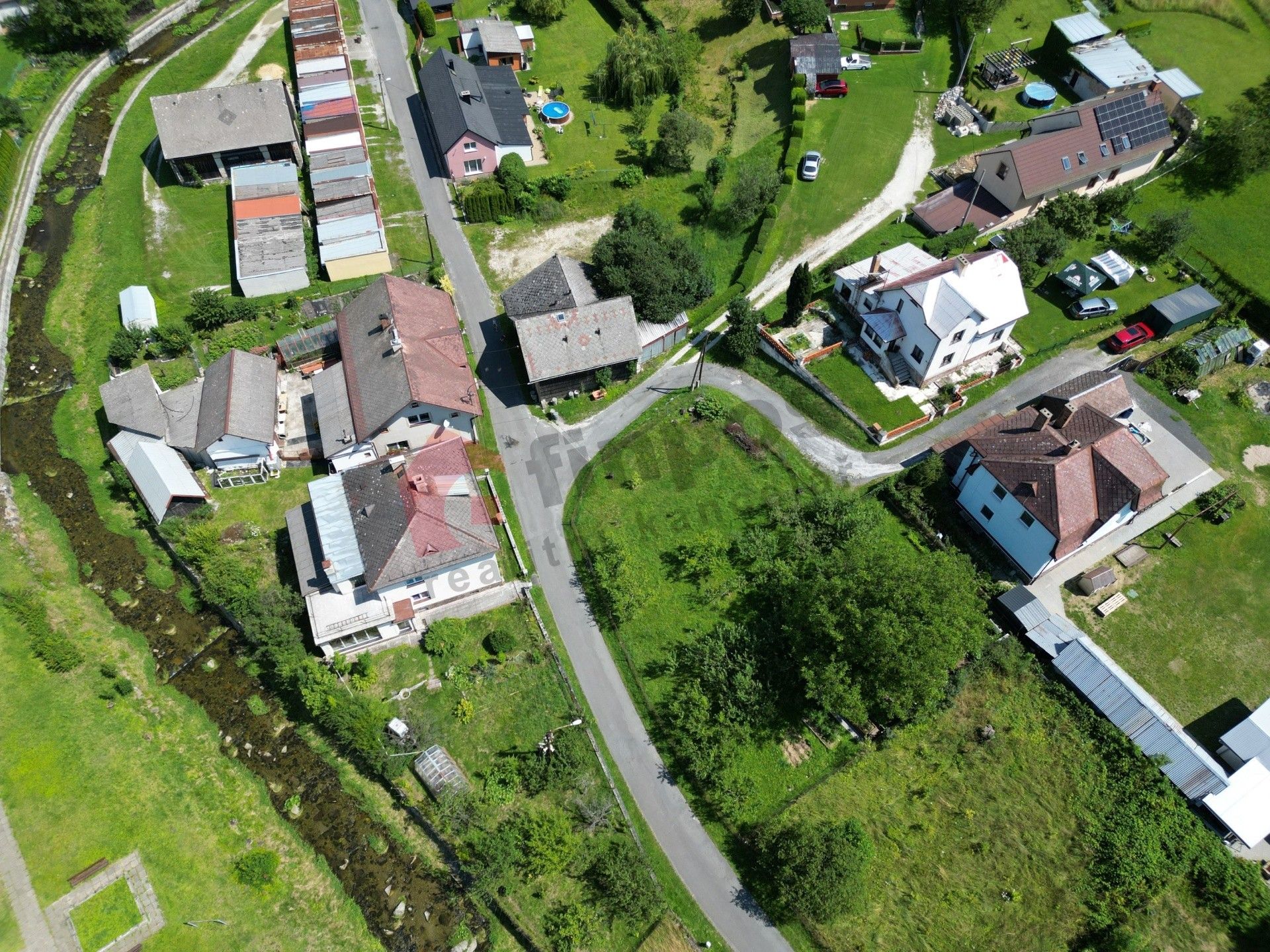 Prodej rodinný dům - Vápenná, 200 m²